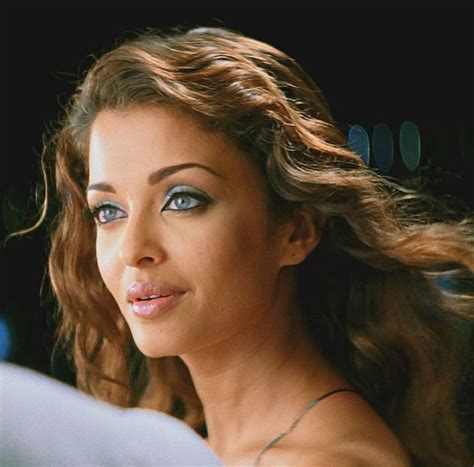 aishwarya rai hot in dhoom 2